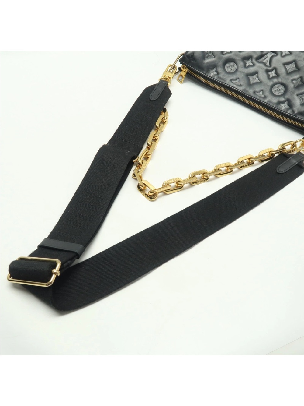 LOUIS VUITTON COUSSIN PM Crossbody/Shoulder bag - Picture 9 of 17